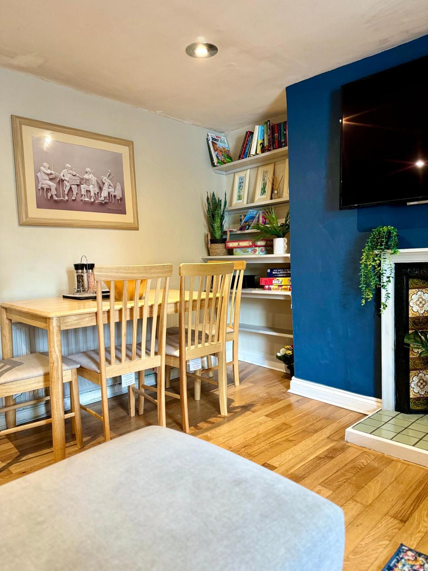 Beautiful Townhouse Next To Royal Victoria Park And Botanical Gardens Within Easy Walking Distance To Bath City Centre Exterior foto
